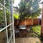 Nice Bedroom With Private Garden Woodleigh Avenue