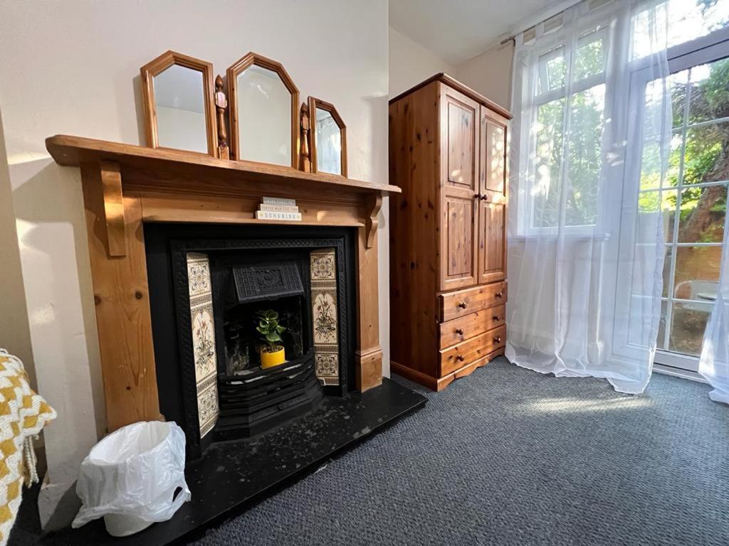 Nice Bedroom With Private Garden Woodleigh Avenue Homestay *